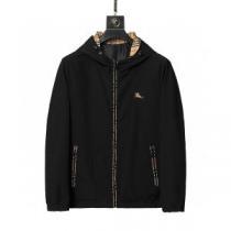 リバーシブル仕様 ブルゾン 2026秋冬 バーバリースーパーコピー フード付きコート 風合いが出る バーバリー BURBERRY