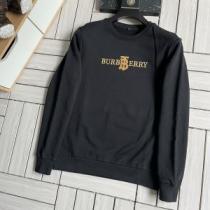 バーバリーコピー 早くも完売している 2026秋冬 バーバリー BURBERRY プルオーバーパーカー 3色可選 オシャレロゴパーカー 風合いの出る