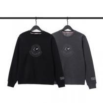 程よい厚み プルオーバーパーカー 2026秋冬 モンクレール MONCLER モンクレールコピー ブランド 2色可選 ペアパーカー 防寒 魅力ファッション