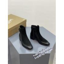 紐なし 2026秋冬 ファッション 人気 クリスチャンルブタンスーパーコピー クリスチャンルブタン Christian Louboutin ショートブーツ ファッション 人気