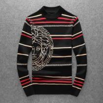 ボーダー柄 風合いの出る 2026秋冬 ヴェルサーチブランドスーパーコピー ヴェルサーチVERSACE セーター 高級感ある