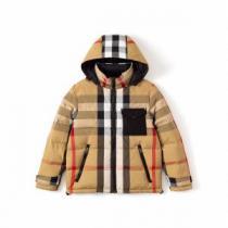 防寒 2026秋冬 人気商品登場 バーバリー BURBERRY ライトダウンジャケット フィルパワーの高い バーバリーブランド コピー 2色可選 優しくボーディを包んでくれる