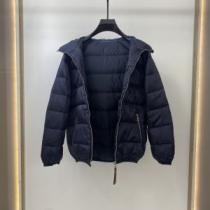 2026秋冬 落ち着いた感覚 ロエベ LOEWE 軽量ダウンジャケット ダウンフェザーを使用した ロエベブランド コピー 防寒具としての機能もバッチリ