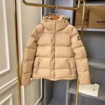 争奪戦必至 2026秋冬 バーバリーコピーブランド バーバリー BURBERRY メンズ ダウンジャケット 高レベルの保温性 フィルパワーの高い