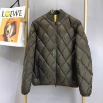 ポケットづき モンクレールブランドスーパーコピー 人気ブランド 2025秋冬 モンクレール MONCLER ダウンジャケット ファション性の高い 