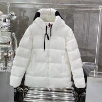 2026秋冬 モンクレールコピーブランド モンクレール MONCLER 流行り 2色可選 スタイリッシュなデザイン 真冬でも温かく過ごせる