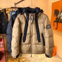 軽くて暖かい バーバリースーパーコピー ファッション 人気 2026秋冬 バーバリー BURBERRY 2色可選 ファスナポケットが斜めになっているデザイン