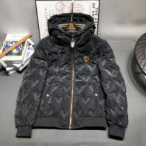 ヴェルサーチ偽物ブランド 高級感ある 2026秋冬 ヴェルサーチVERSACE ダウンジャケット 防風効果いい 着心地 の良い