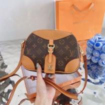 2色可選 ルイ ヴィトンスーパーコピー 人気ブランド 2026秋冬 ルイ ヴィトン LOUIS VUITTON 斜め掛けバッグ ボルトポケット付 高級感を備えている.49.