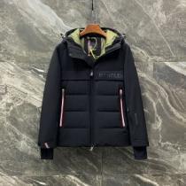 落ち着いた感覚 モンクレールコピー 2026秋冬 モンクレール MONCLER ダウンジャケット 着心地がクセになる 高レベルの保温性