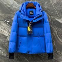 フィルパワーの高い 首周りもあったかい モンクレールコピー ブランド 2026秋冬 モンクレール MONCLER ダウンジャケット 数に限りがある
