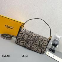 耐久性 フェンディブランド コピー 2026秋冬 フェンディ FENDI ハンドバッグ 個性的なデザ 高級感を備えている.150.