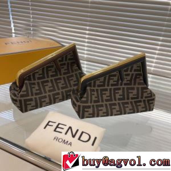 セカンドバッグ 海外限定ライン フェンディスーパーコピー 2026秋冬 フェンディ FENDI 斜め掛けバッグ レディースバッグ 売れ筋のいい.150.