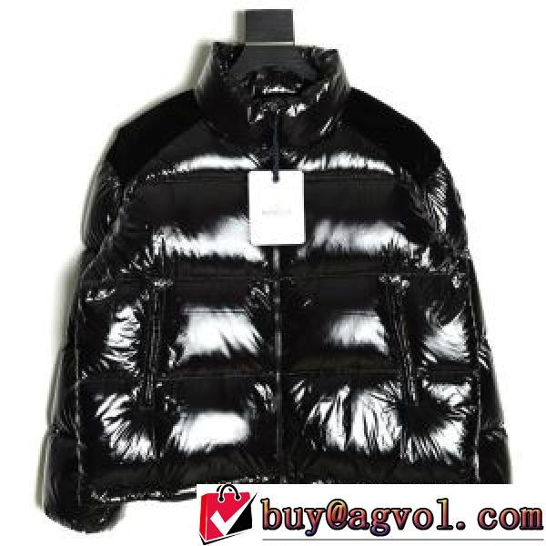 モンクレール MONCLER 軽量ダウンジャケット 高級感を引き立てる モンクレールスーパーコピー 2026秋冬 耐久性に優れ コーデに合わせ 光沢のある