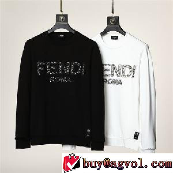 存在感のある アウトドア系 2026新作 FENDI プルオーバーパーカー 極上の着心地 フェンディコピーブランド 2色可選 程よい厚み