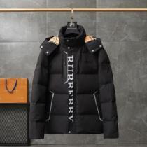 着心地抜群 3色可選 ダウンジャケット メンズ 2026秋冬 バーバリー BURBERRY ふわふわな感触 バーバリーブランド コピー 着心地 の良い チェック柄 アグレッシブな行動を支える