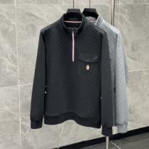 活用できるアイテム 2025新作 モンクレール MONCLER しっかり暖かな感じ プルオーバーパーカー モンクレールコピーブランド 2色可選