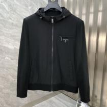 プラダスーパーコピー 堪能できるコート ジャケット 2026秋冬 人気ブランド プラダ PRADA ポケット付 フード付きコート 