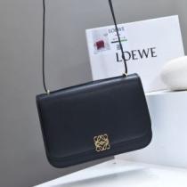 2026秋冬 ロエベ LOEWE 最安値に挑戦 ロエベブランド コピー 4色可選 斜め掛けバッ 気軽に持てる ショルダー 調節可能.148.