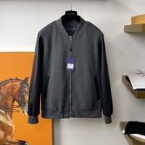 2026秋冬 ルイ ヴィトン LOUIS VUITTON ハーフコート スナップ止め仕様 ルイ ヴィトンブランド 偽物 通販 優しい色合い 大絶賛の履き心地!