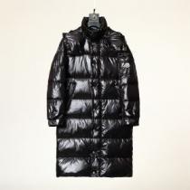 優美なお出かけスタイル モンクレールブランド 偽物 通販 2026秋冬 モンクレール MONCLER ダウンジャケット 高級感ある フード部分は取り外し可能