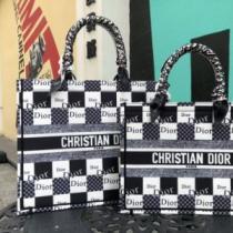 ショルダーバッグ 2026秋冬 ディオール DIOR 定番のアイテム レディースバッグ 気軽に持てる スーツにぴったり 高級感を備えている ディオールスーパーコピー 代引.58.
