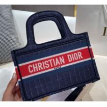 ファッション 人気 3色可選 ディオールコピー 2026秋冬 ディオール DIOR 活躍のバッグ ハンドバッグ 収納力のよい 気軽に持てる メインルーム.58.