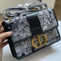 2026秋冬 ディオール DIOR 斜め掛けバッグショルダーベルト付 一番人気の新作はこれ ディオールスーパーコピー 代引 小型 軽量 モノグラム.58.