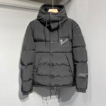 フィルパワーの高い 2025秋冬 モンクレール MONCLER ダウンジャケット 2色可選 モンクレールブランド コピー 芸能人に愛用者続出 首周りもあったかい