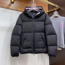 優しくボーディを包んでくれる モンクレールスーパーコピー ショートパンツ 確定となる上品 2026秋冬 モンクレール MONCLER ダウンジャケット 2色可選 風も通さない