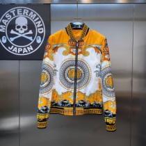 2026秋冬 ヴェルサーチVERSACE 適度な厚み 高級感漂わせる ヴェルサーチコピー サイズ豊富 ジャケット ブルゾン 大花プリント