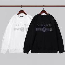 2026秋冬 ヴェルサーチVERSACE 人気ブランド 2色可選 厚手の生地 ヴェルサーチコピー ブランド おしゃれさ抜群パーカ プルオーバーパーカー ロゴパーカー