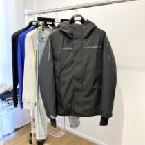 軽くて暖かい 人目を惹くデザイン モンクレールブランド コピー 2026秋冬 モンクレール MONCLER ダウンジャケット 2色可選 すっきり着膨れしない