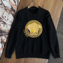 3色可選 2026早春 ヴェルサーチVERSACE プルオーバーパーカー 上品な輝きを放つ形 ヴェルサーチコピーブランド プリントパーカ 秋着用 防寒