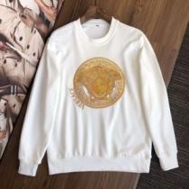 3色可選 2026早春 ヴェルサーチVERSACE プルオーバーパーカー 上品な輝きを放つ形 ヴェルサーチコピーブランド プリントパーカ 秋着用 防寒