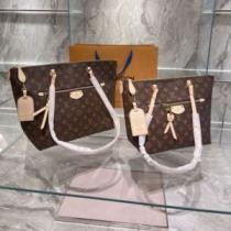 上品上質 2026早春 ルイ ヴィトン LOUIS VUITTON ショルダーバッグ ルイ ヴィトンブランドスーパーコピー モノグラム ムダな装飾を排したデザイン 非凡な容量.49.