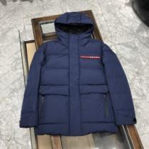 メンズ ダウンジャケット 2色可選 濡れによる保温力の低下を防ぎ 2026秋冬 プラダ PRADA 絶大な人気を誇る プラダスーパーコピー 代引