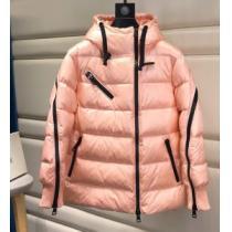2026秋冬 モンクレール MONCLER ライトダウンジャケット 軽くて暖かい モンクレールブランド コピー 魅力ファッション フードづき