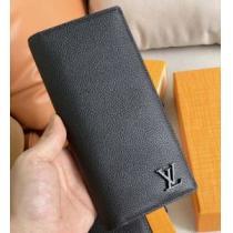 大人のアイテム 2026新作 ルイ ヴィトンブランド 偽物 通販 ルイ ヴィトン LOUIS VUITTON 長財布 高級感漂わせる 爆買いセール.153.