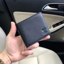 カービング 優しい色合い ルイ ヴィトンスーパーコピー 2026新作 ルイ ヴィトン LOUIS VUITTON 二つ折り財布 大人のアイテム.153.