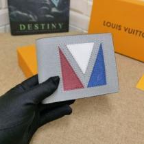 革財布 ルイ ヴィトンブランドコピー 3色可選 圧倒的な高級感 2025新作 ルイ ヴィトン LOUIS VUITTON 二つ折り財布 耐久性に優れ.153.