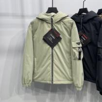 プラダブランドスーパーコピー 上品上質 メンズ ダウンジャケット 2025新作 3色可選 プラダ PRADA ポケットづき 肌寒い季節に欠かせない