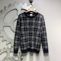 バーバリーコピー ブランド 2026新作 セーター 2色可選 バーバリー BURBERRY ロゴパーカー 海外限定ライン ビンテージ感ある