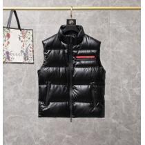 2026新作 プラダコピーブランド サイズ豊富 ライトダウンジャケット おうちで洗え プラダ PRADA 軽くて暖かい ステンカラー