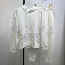 ルイ ヴィトンスーパーコピー 人気販売中 セットアップ上下 プリントパーカ 2026新作 ルイ ヴィトン LOUIS VUITTON ポケットづき アウトドア系 2色可選