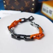 2026新作 ルイ ヴィトン LOUIS VUITTON 2色可選 ブレスレット ホーニング加工 つや消しにくい 高級感ある ルイ ヴィトンコピー.224.