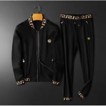 2色可選 個性的 2026新作 VERSACE セットアップ上下 アウトドア系 程よい厚み 軽量ジャケット ヴェルサーチスーパーコピー