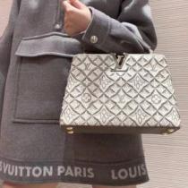 セレブ愛用の超人気商品 屈託のないバッグ 2026新作 ルイ ヴィトン LOUIS VUITTON ハンドバッグ ルイ ヴィトンブランド コピー ファスナーポケット付 .49.