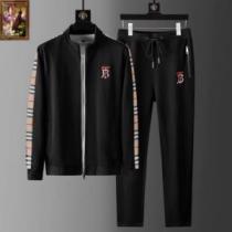 バーバリーブランド 偽物 通販 セットアップ上下 2025新作 バーバリー BURBERRY 機能性も備えたアイテム 2色可選 首胸ロゴ 高級感漂わせる