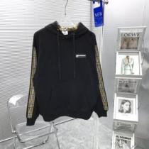 首胸ロゴ 2026秋冬 バーバリーコピー 優しい色合い バーバリー BURBERRY パーカー 2色可選 おしゃれさ抜群パーカ